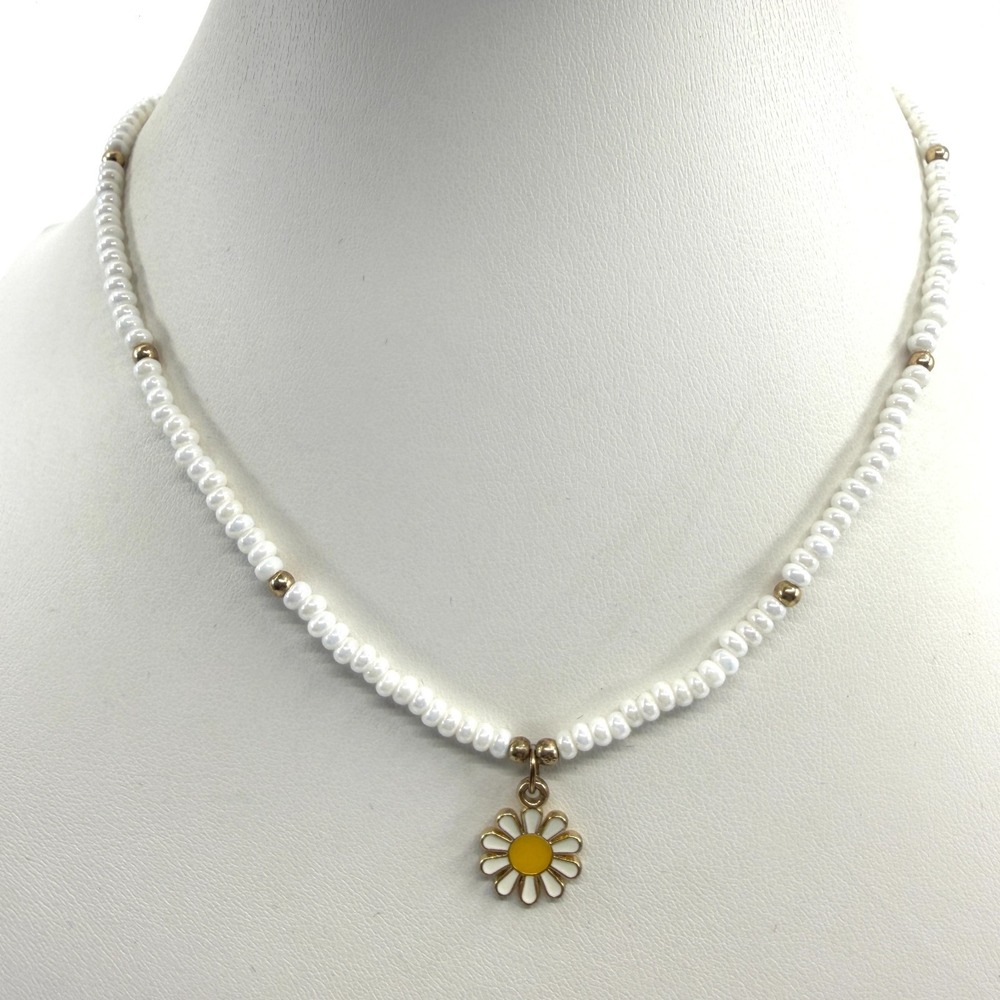 Dainty White Daisy Flower Bead Necklace Gold Tone Accents Cute Boho Style Gift
